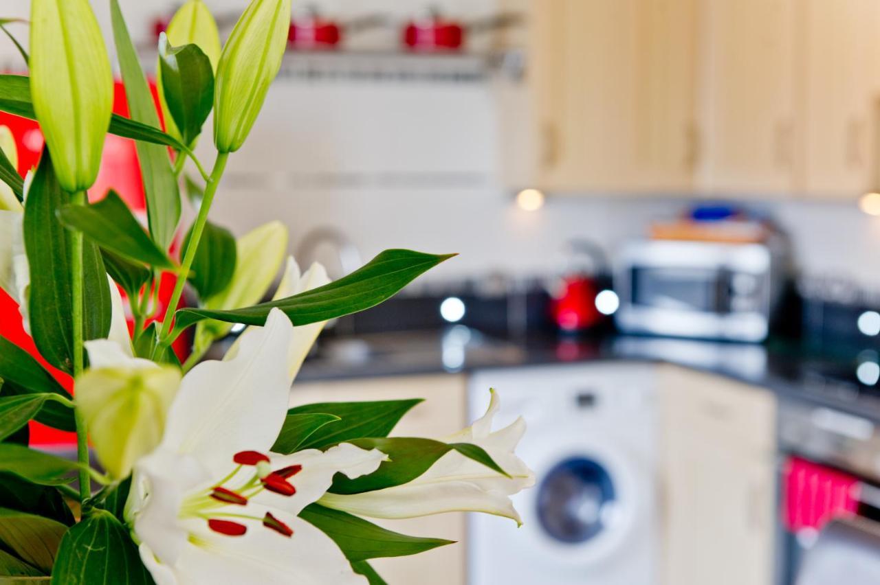 וויטבי Watermark Apartments חדר תמונה